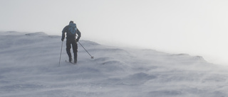 Stormvarning i fjällen – vägar avstängda