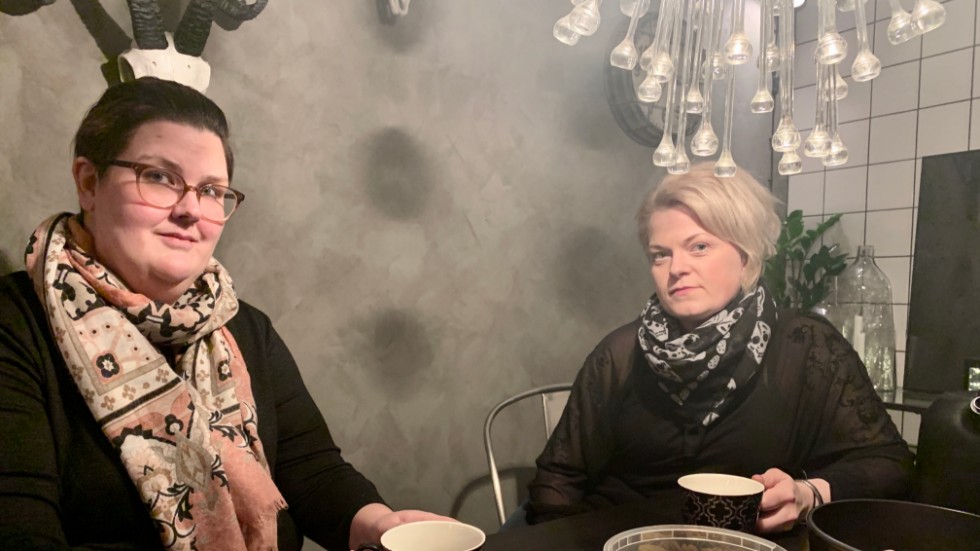 Föräldrar till barn i förskoleklass tycker att barnens lunch vid Backgårdsskolan är alldeles för stressig då tiden är  knapp. Malin Öhrlund och Nina Berg, hoppas på en lösning så snabbt som möjligt.