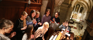 Mikroorganisterna fyller stora kyrkorum