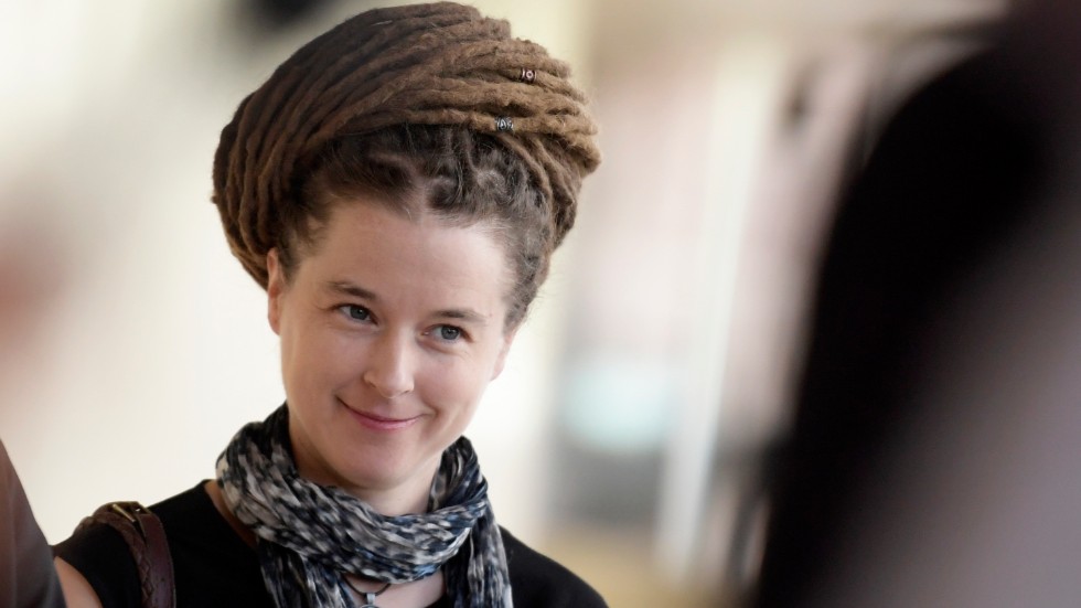 Amanda Lind kommer till Visby.