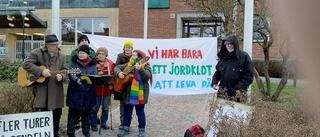 Musik och dikt på årets sista klimatstrejk