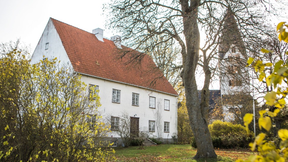 Budet på prästgården ligger på 3,5 miljoner kronor och erbjudandet från Norra Gotlands pastorat var att utvecklingsbolaget i Stenkyrka kan få köpa till församlingshemmet för 500 000 kronor.