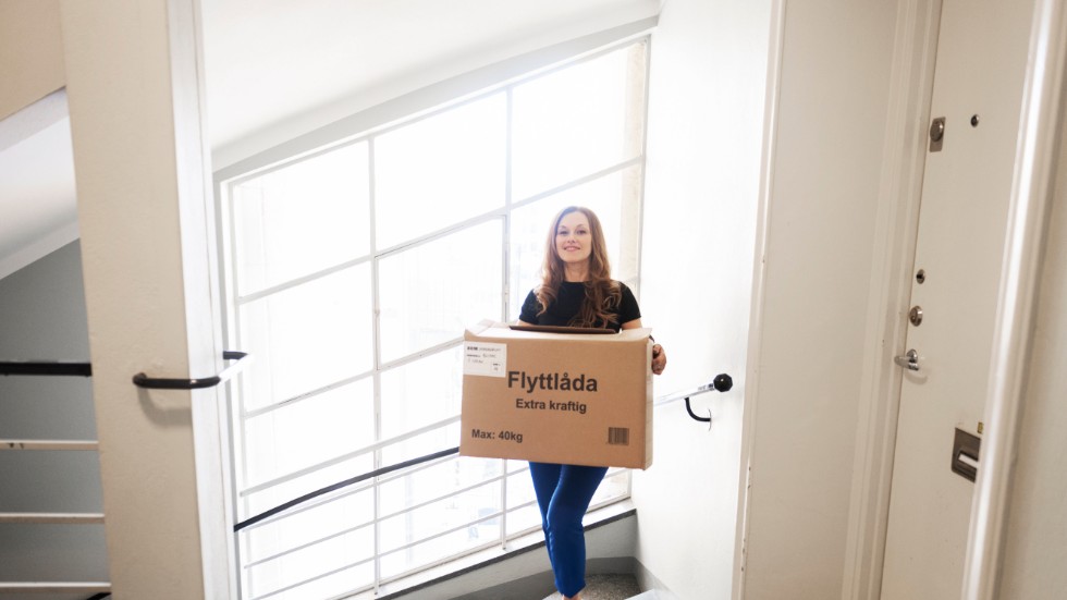 Ordningsexperten Paulina Draganja har flyttat 19 gånger och har viss erfarenhet att forsla ett hem från en adress till en annan. Långa förberedelser är nyckeln för att klara flytten på bästa sätt.