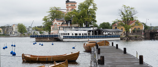 Bröt sig in på flytande krog – stal pengar och sprit