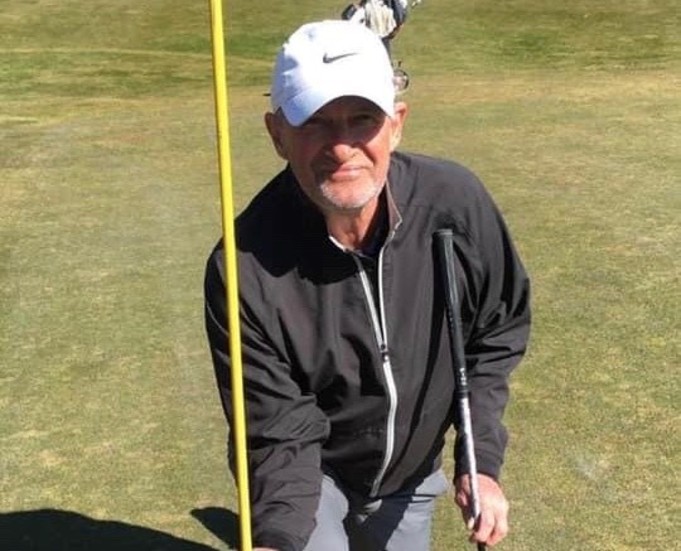 IFK Motalas bandylegendar Leif Sandell kan leverera än. I påsk slog han sin första hole-in-one på golfbanan. "Det var en euforisk känsla. Plötsligt händer det", säger 72-åringen.
