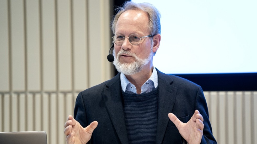 Leif Dotevall, biträdande smittskyddsläkare, under en tidigare pressträff om coronaviruset.