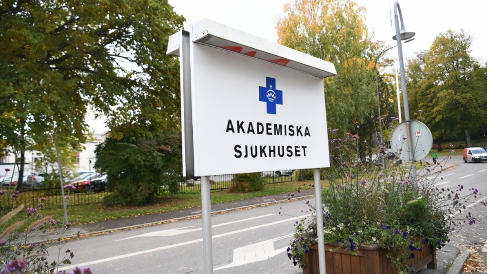 Utbrottet av en multiresistent bakterie på Brännskadecentrums IVA-avdelning kommer att kräva en total sanering av avdelningen.