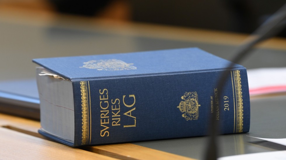 Luleå tingsrätt har fryst tillgångarna för två personer som misstänks ha lurat pengar av Luleås kommunala bostadsbolag Lulebo. Arkivbild.