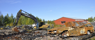 Rivning påbörjad av brandplats