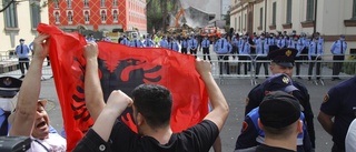 Albaniens nationalteater rivs under protester