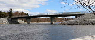 Fåröbron dyrare än beräknat   