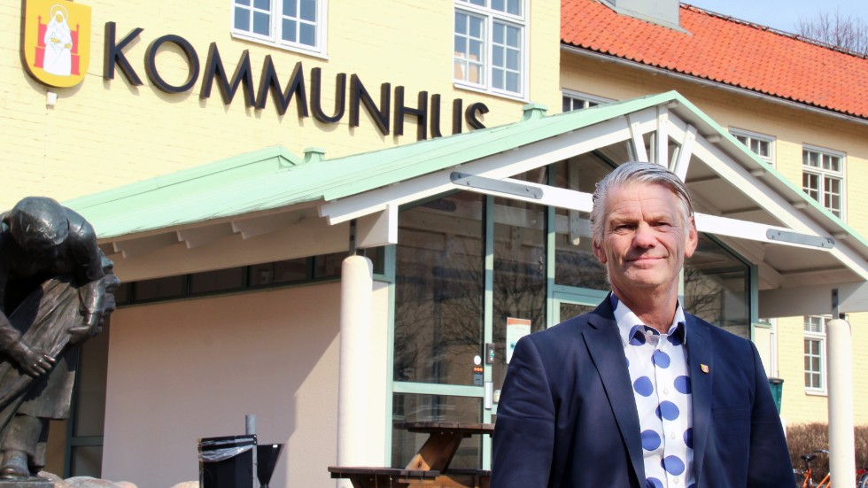"Vi ska hitta effektiviseringsvinster och en del av dem hittar man genom att samarbeta över nämnderna", säger kommunstyrelsens ordförande Peter Karlsson (M).