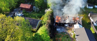 Villa i Mälarbaden brann ner till grunden