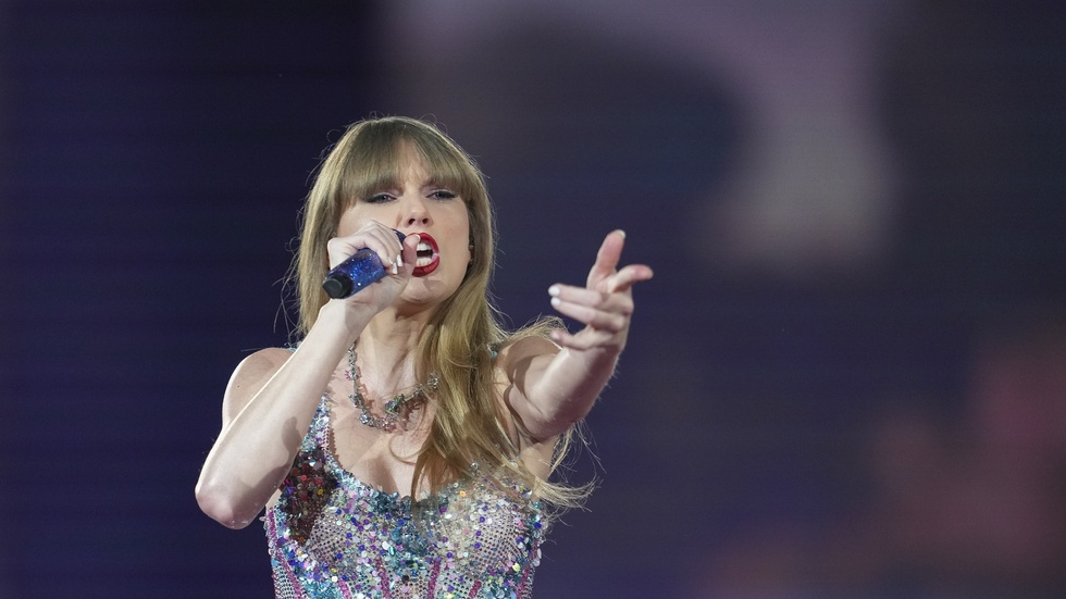 Taylor Swift är ute på världsturnén "Eras tour" och är nu på plats i Stockholm. Bilden är från en konsert i Tokyo tidigare under turnén.