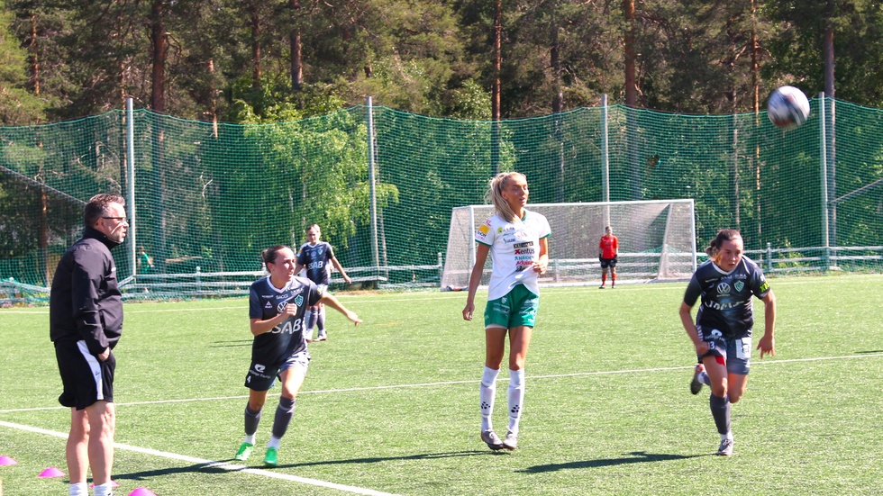 Felicia Karlsson gjorde målet men tränaren Kent Radkvist fick se sitt Baik förlora ännu en hemmamatch.