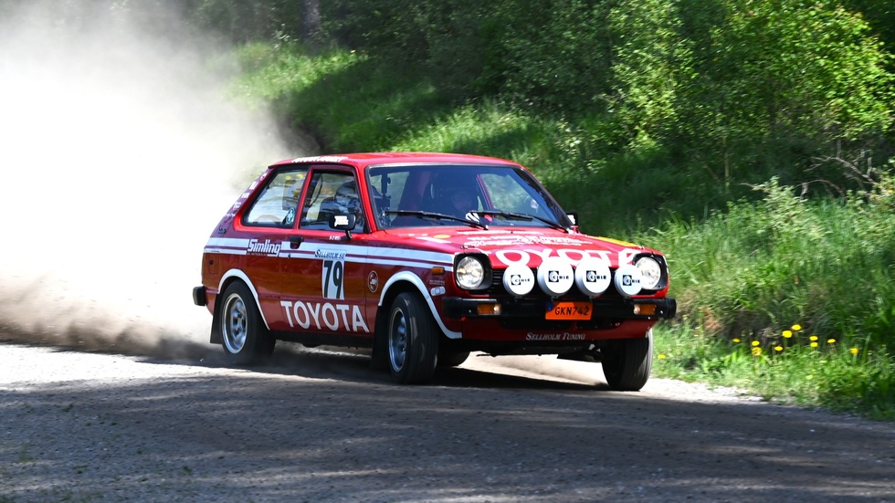 Strängnäs AMS Pelle Wilén kommer till start i en klassisk Toyota Starlet som hans far Hans Olov en gång i tiden rattat.