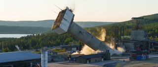 BOOM: Här sprängs landmärket – 1 200 ton blev stoft och damm