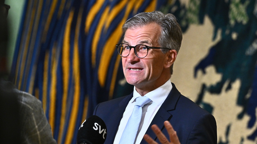 Nej. Riksbankchefen ville inte sänka styrräntan.