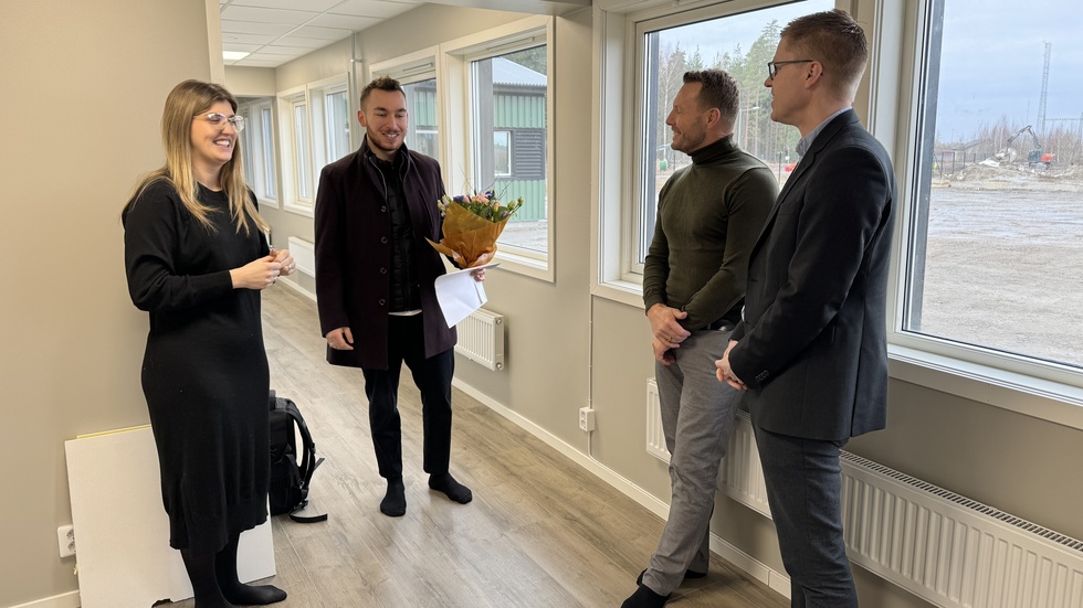 Årets unga företagare i KFV 2024 är Benjamin Aljic. Med på bilden är även Ebba Bauer Zetterblom, Jim Lindström och Pär Knutsson.