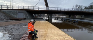 Befria Islandsbron från biltrafiken