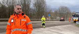 Storfräsaren på plats när underhållsjobbet i Motala startade