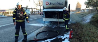 Bussbrand vid infarten till Västervik