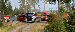 Hektisk period för räddningstjänsten efter åskväder • Insatsledaren: "Den här branden var förmodligen inte den sista"