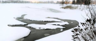 Skitigt vatten rann ut i fjärden