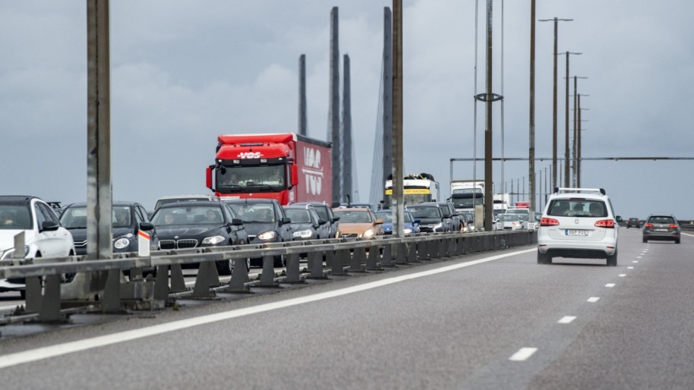 Köer på Öresundsbron är en vanig syn sedan gränskontroller införts. Arkivbild.