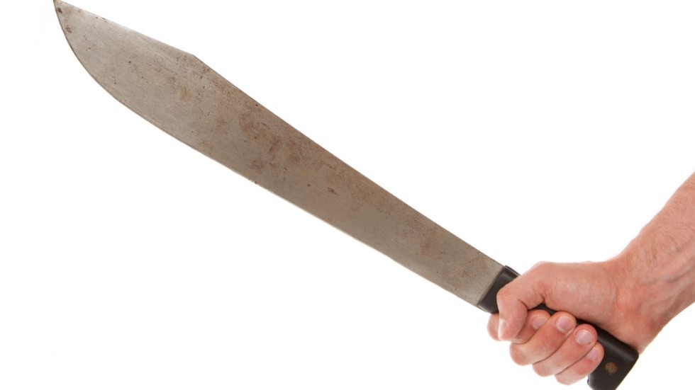 En narkotikapåverkad Älvsbybo hade machete liggandes i mittkonsolen i bilen. Oavsett om han trodde det var helt okej så döms han, och att han var narkotikapåverkad gör att brottet räknas som grovt.