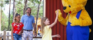 Påskpyntad djurpark öppnar för säsongen