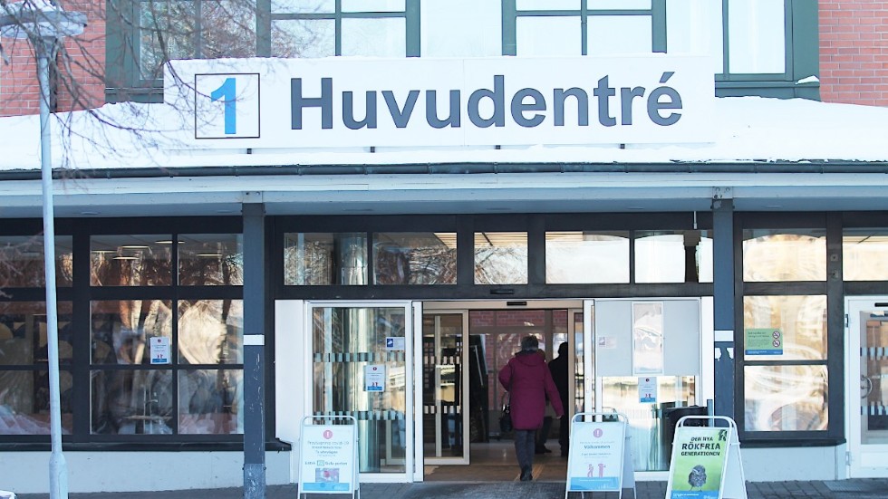 Vrinnevisjukhusets stora entré är numera en skam för Region Östergötland, anser signaturen Ramla hit och dit.