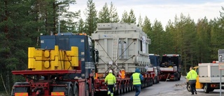 Transformatorn på väg till vindkraftsparken