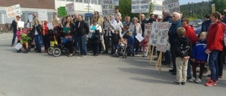 Manifestation mot skolnedläggningar