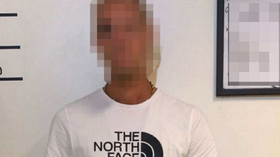 23-åringen har erkänt att han haft en stor mängd narkotika i syfte att sälja. 