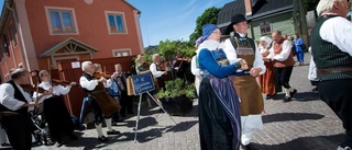 Gatufestival med dans och musik