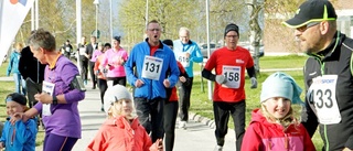 Festlig jogg i sol och kyla