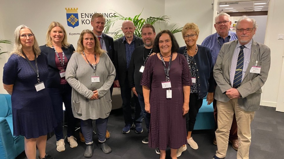 Valnämnden, från höger: Pia-Lena Fromell, Minna Thunberg, Angelika Bergfeldt, Peder Rinman, Thord Enström, Jesper Smith, Karin Nilsson, Stig Hallgren och Torbjörn Andersson. Längst fram valadministratören Eva Emanuelsson.