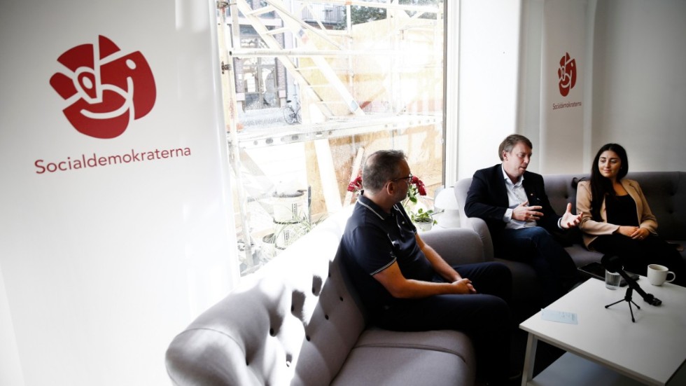 Socialdemokraterna i Norrköping lämnade det historiska beskedet vid en presskonferens på torsdagen. De lämnar makten. Partiets ordförande i Norrköping Mattias Ottoson, kommunstyrelsens ordförande Olle Vikmång och kommunfullmäktiges ordförande Maria Sayeler Behnam medverkade. 