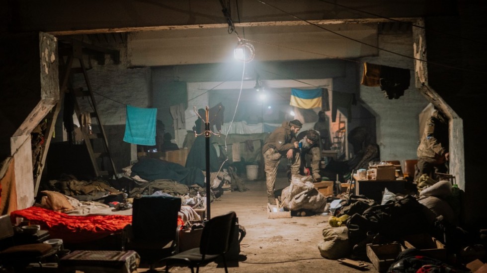 Bland de frigivna finns soldater från stålverket Azov i Mariupol. På bilden syns soldater som befann sig i stålverket under den ryska belägringen. Fotot är taget 7 maj.