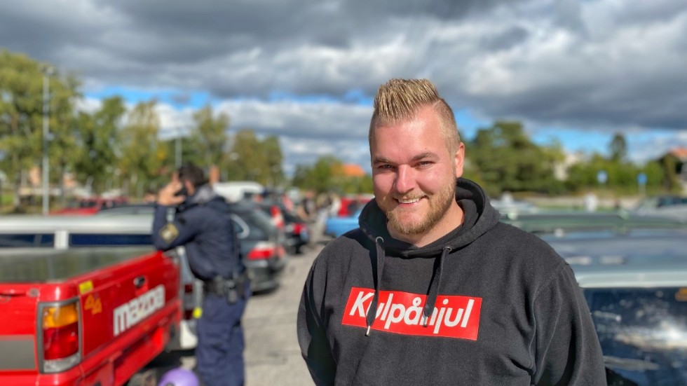 Adam Myllylä, hjärnan bakom Youtube-kanalen "Kul På Hjul", säger att det betyder massor att vara med på A-traktorträffar runt om i landet: "Framförallt får man träffa fansen bakom skärmarna. Annars är de bara siffror på en skärm."