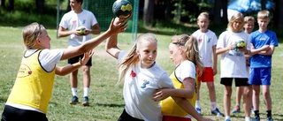 Handboll som bäst i solen