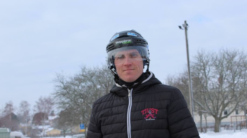 Tjust Bandys Aleksandr Sannikov har vänner i Ukraina som ringer och är rädda för att deras hem bombas.