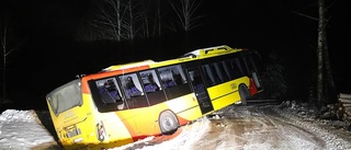 Länsbuss i diket på måndagskvällen