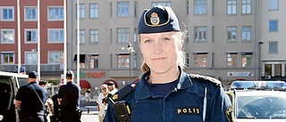 Polisprotest på torget