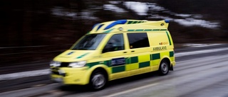 LÄNET: Ambulans i krock med vildsvin i natt