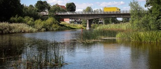 Nu stängs delar av bron i stan av