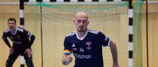 "Måste välja futsal eller fotboll"