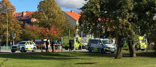 Barn på elsparkcykel skadades allvarligt i kollision med bil