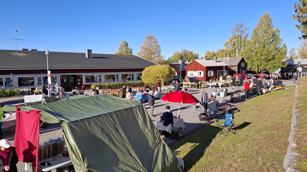 Höstmarknad i Öjeby kyrkstad.